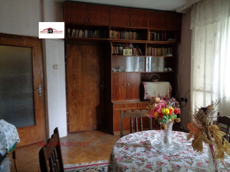 Te koop  3+ slaapkamer Veliko Tarnovo , Tsentar , 122 m² | 28367958 - afbeelding [2]