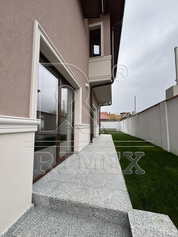 Продава КЪЩА, с. Белащица, област Пловдив, снимка 2 - Къщи - 52614282