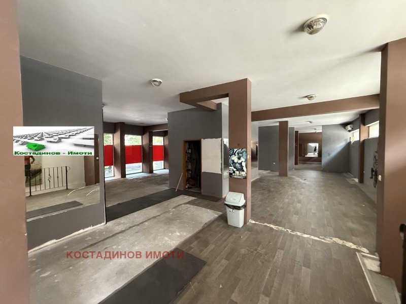 Eladó  Üzlet Plovdiv , Kjucsuk Parizs , 450 négyzetméter | 43402316