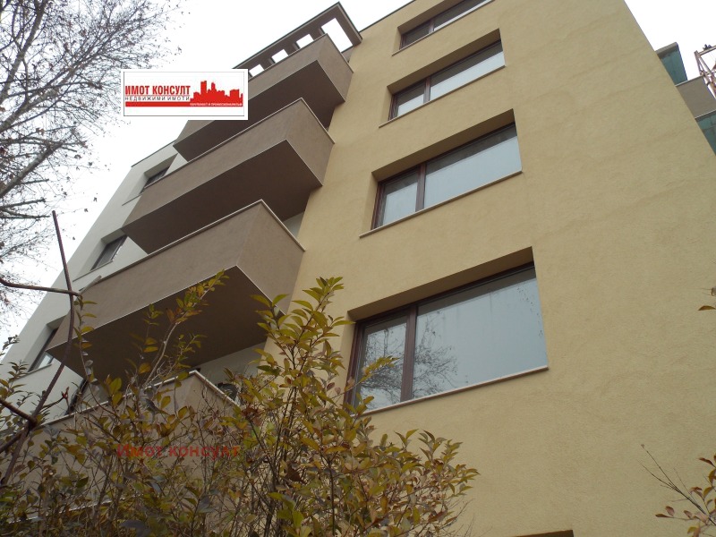 Продава 3-СТАЕН, гр. Пловдив, Кючук Париж