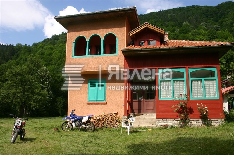 Продава КЪЩА, с. Рибарица, област Ловеч, снимка 3 - Къщи - 53101997