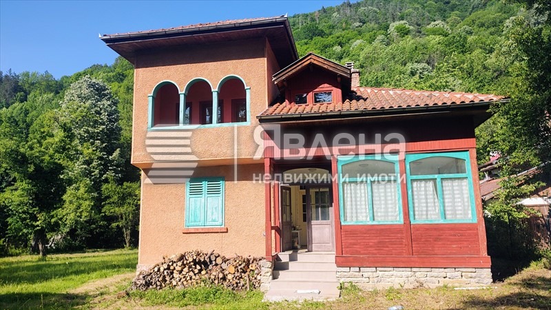 Продава КЪЩА, с. Рибарица, област Ловеч