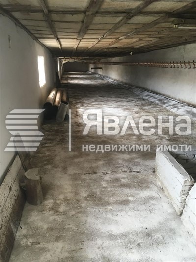 In vendita  Edificio industriale regione Plovdiv , Choba , 2280 mq | 29508412 - Immagine [2]