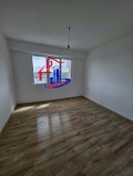 Продава 3-СТАЕН, гр. Шумен, Тракия, снимка 2