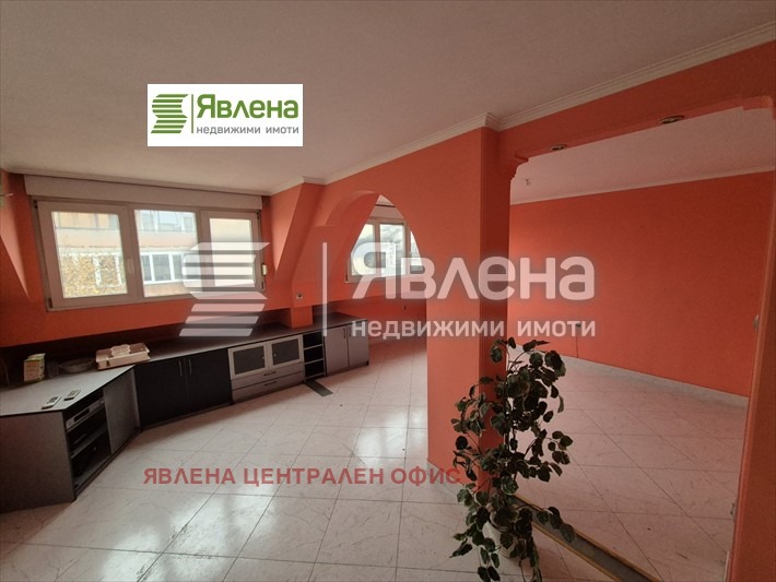 Продава 4-СТАЕН, гр. София, Оборище, снимка 1 - Aпартаменти - 48970093