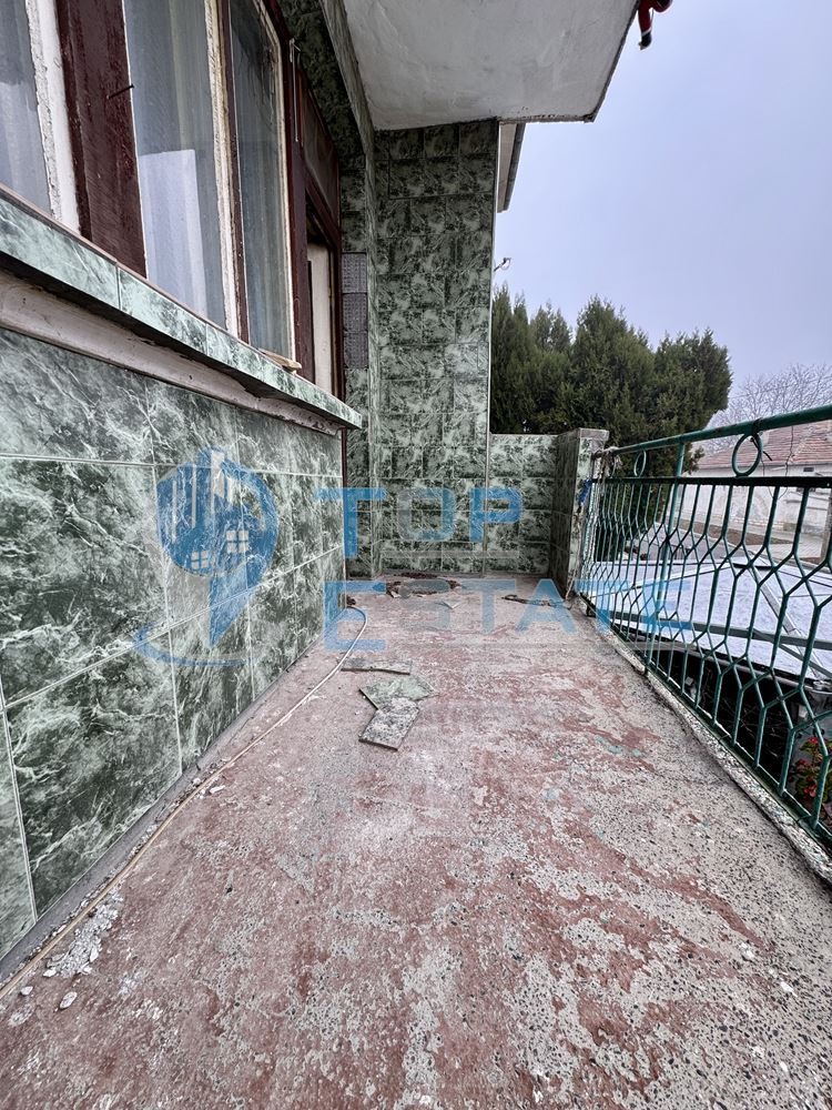 Продава ЕТАЖ ОТ КЪЩА, гр. Павликени, област Велико Търново, снимка 16 - Етаж от къща - 52652916