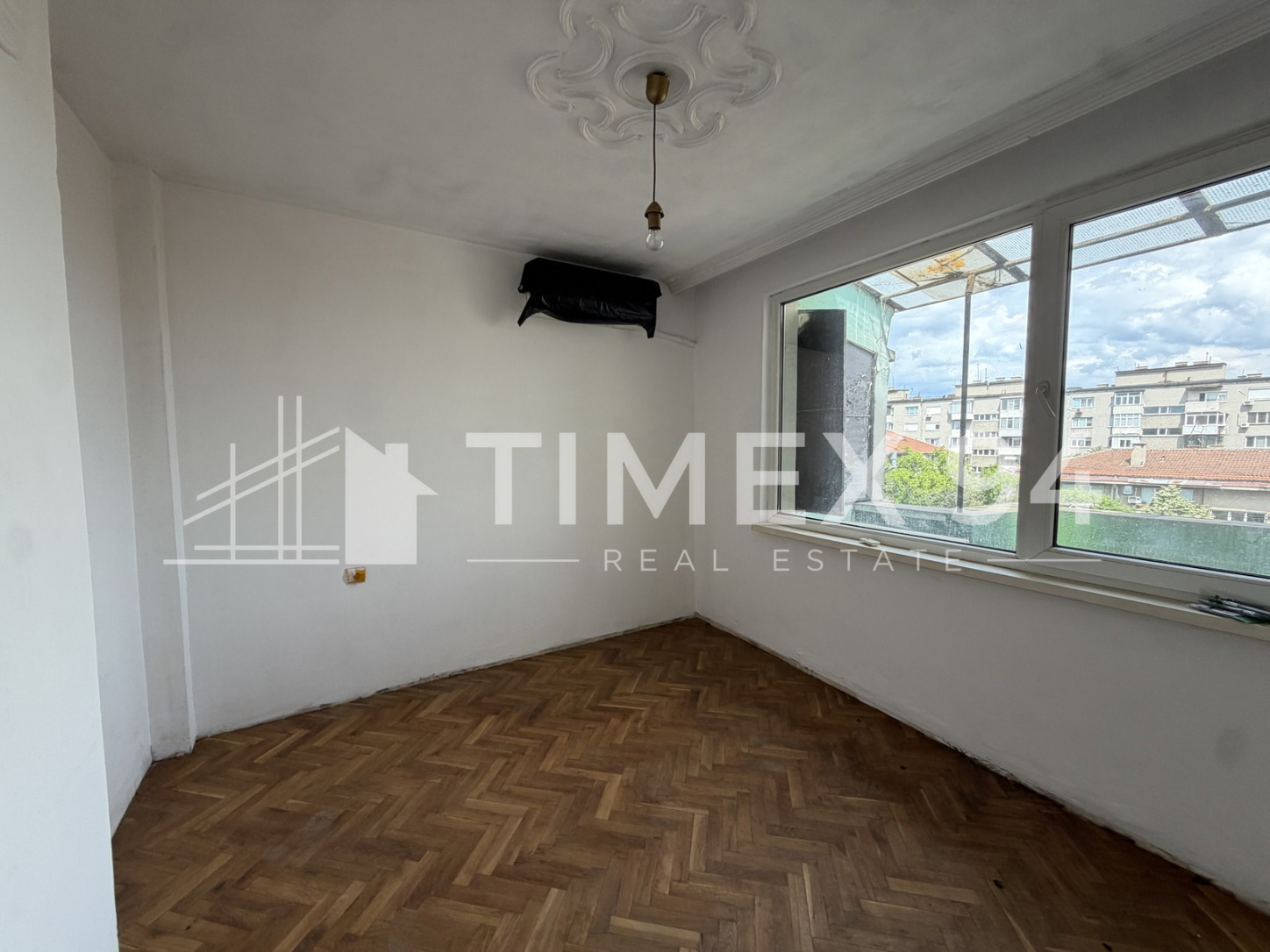Продава МНОГОСТАЕН, гр. София, Оборище, снимка 2 - Апартаменти - 52646304