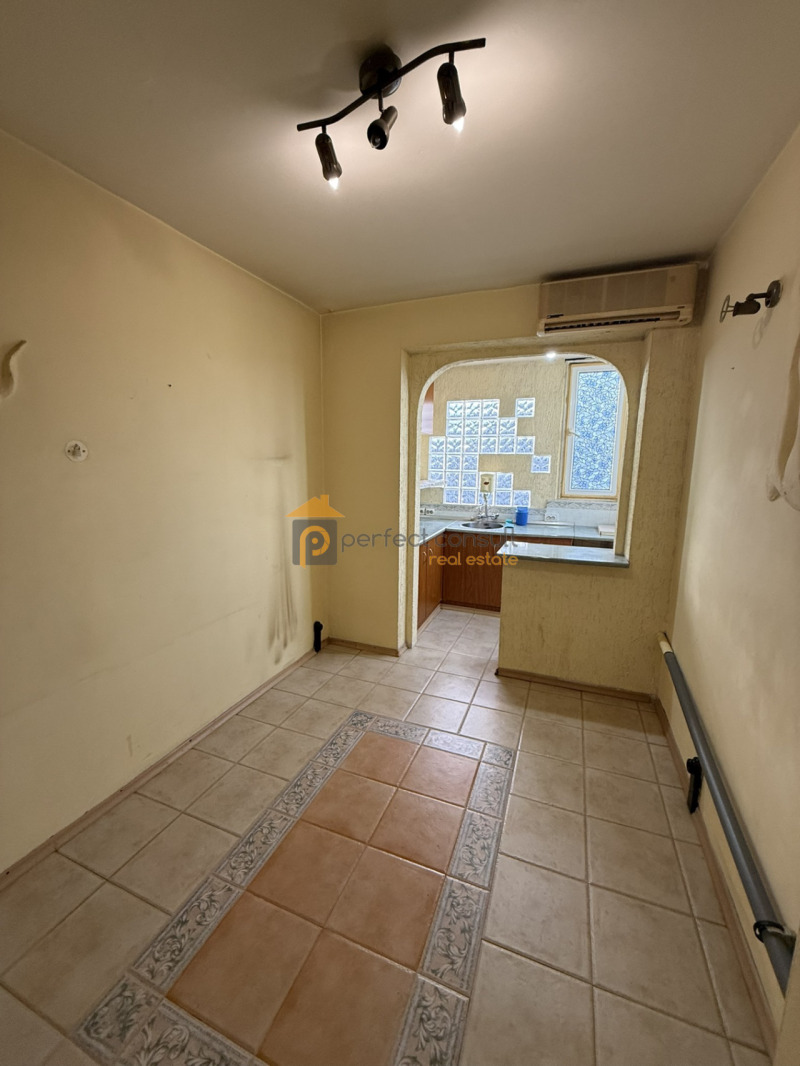 Продава 3-СТАЕН, гр. Пловдив, Кючук Париж, снимка 2 - Апартаменти - 52990985