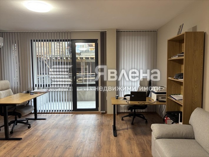 Продава 3-СТАЕН, гр. Пловдив, Център, снимка 6 - Апартаменти - 54349018