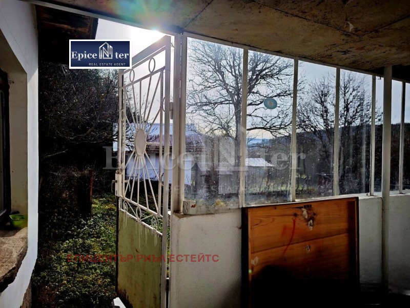 Продава КЪЩА, гр. Брезник, област Перник, снимка 5 - Къщи - 52759994