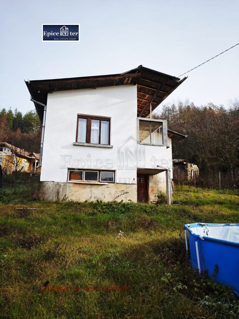 Продава КЪЩА, гр. Брезник, област Перник