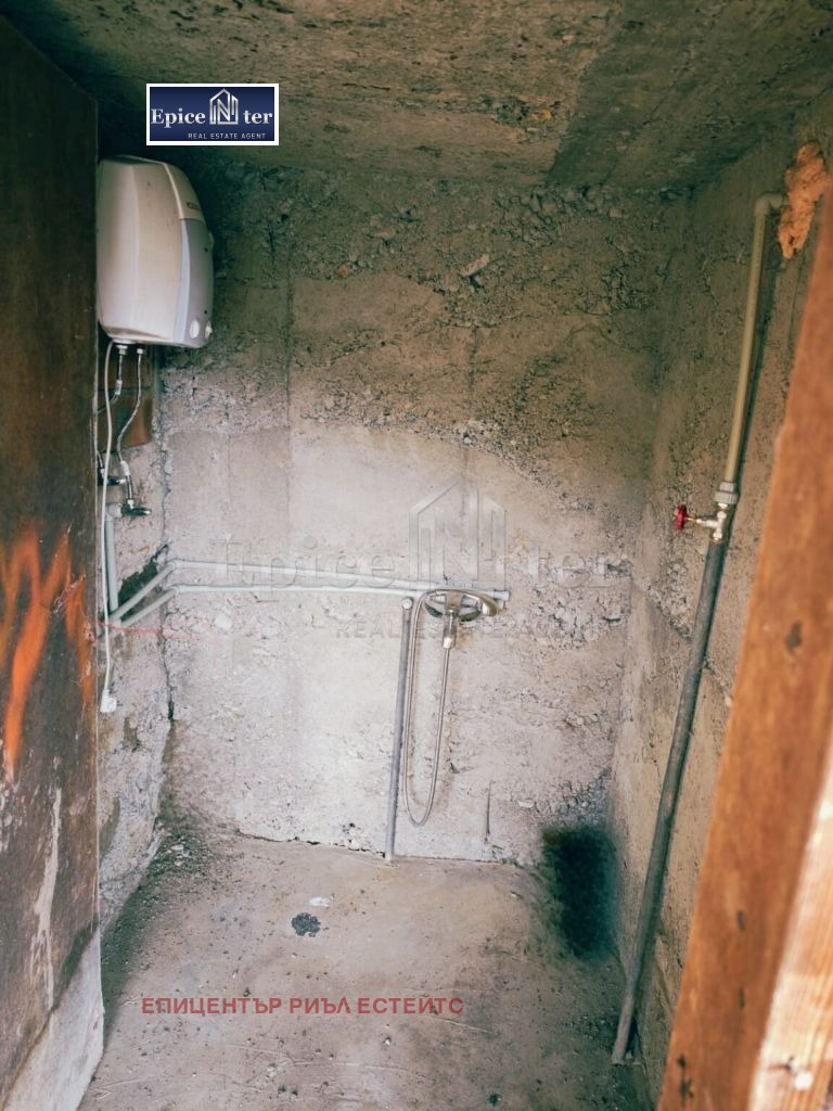 Продава КЪЩА, гр. Брезник, област Перник, снимка 6 - Къщи - 52759994