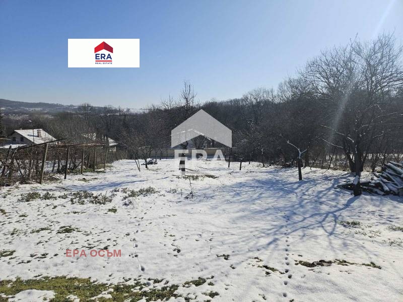 Продава ПАРЦЕЛ, с. Изворче, област Ловеч