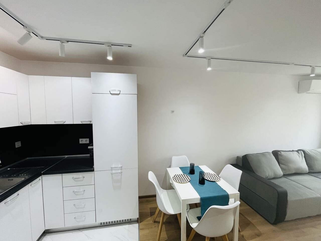 Продава 2-СТАЕН, гр. София, Люлин 1, снимка 2 - Апартаменти - 53998574