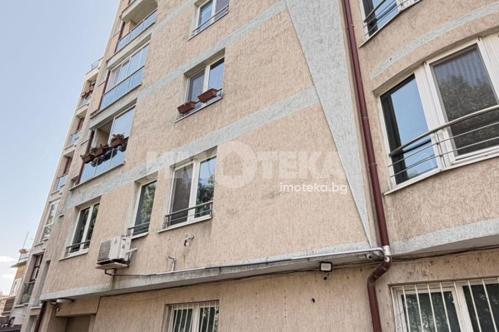 Продава 3-СТАЕН, гр. София, Център
