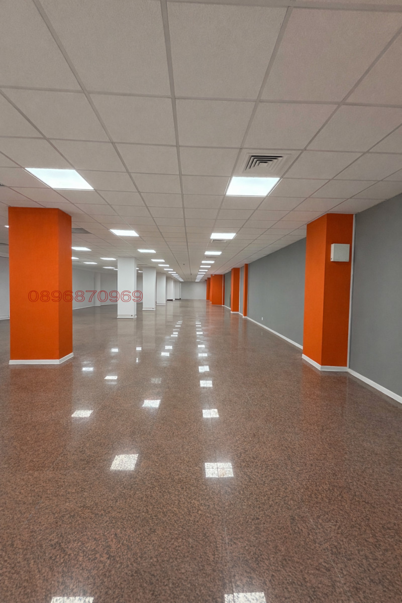 Продава МАГАЗИН в град Разград, Център - 830 кв.м / 550 000 € » 1 075 706.50 лв.