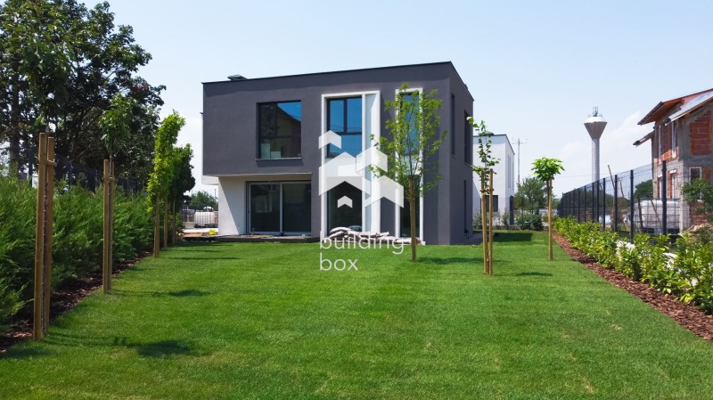 Eladó  Ház Sofia , Dobroslavci , 226 négyzetméter | 62382596