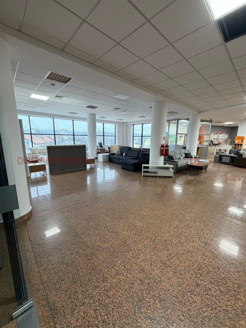 Продава МАГАЗИН, гр. Разград, Център, снимка 10 - Магазини - 53021560