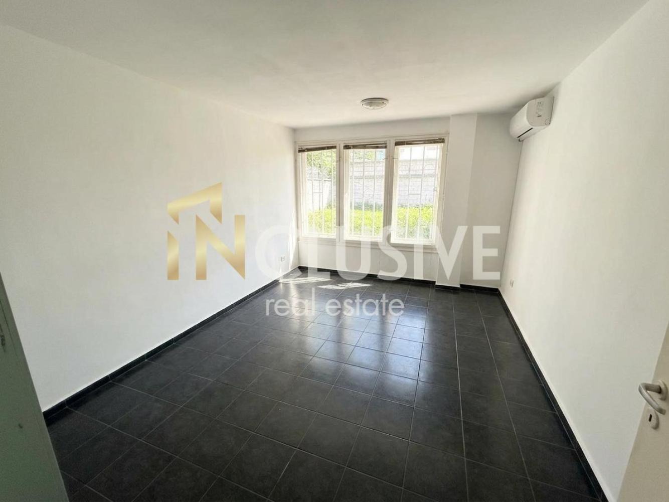 Продава 1-СТАЕН, гр. Варна, Стадион Спартак, снимка 1 - Апартаменти - 54627404