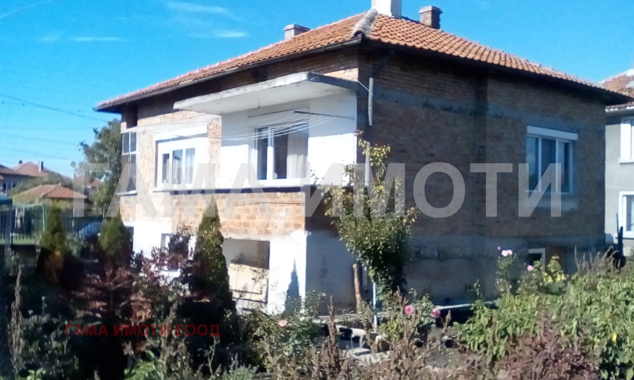 Продава КЪЩА, гр. Бургас, Долно Езерово