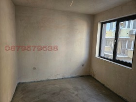 2-стаен град Варна, Колхозен пазар 10