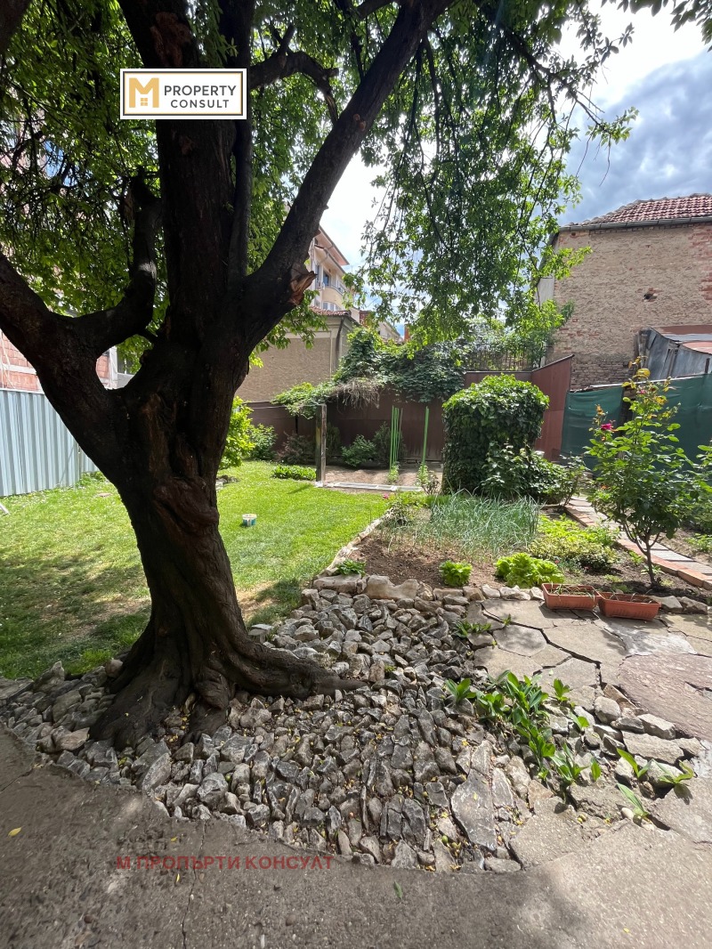 Продава  Етаж от къща, град Плевен, Идеален център •  180 000 € • ID 35188914 — holmes.bg - [1] 
