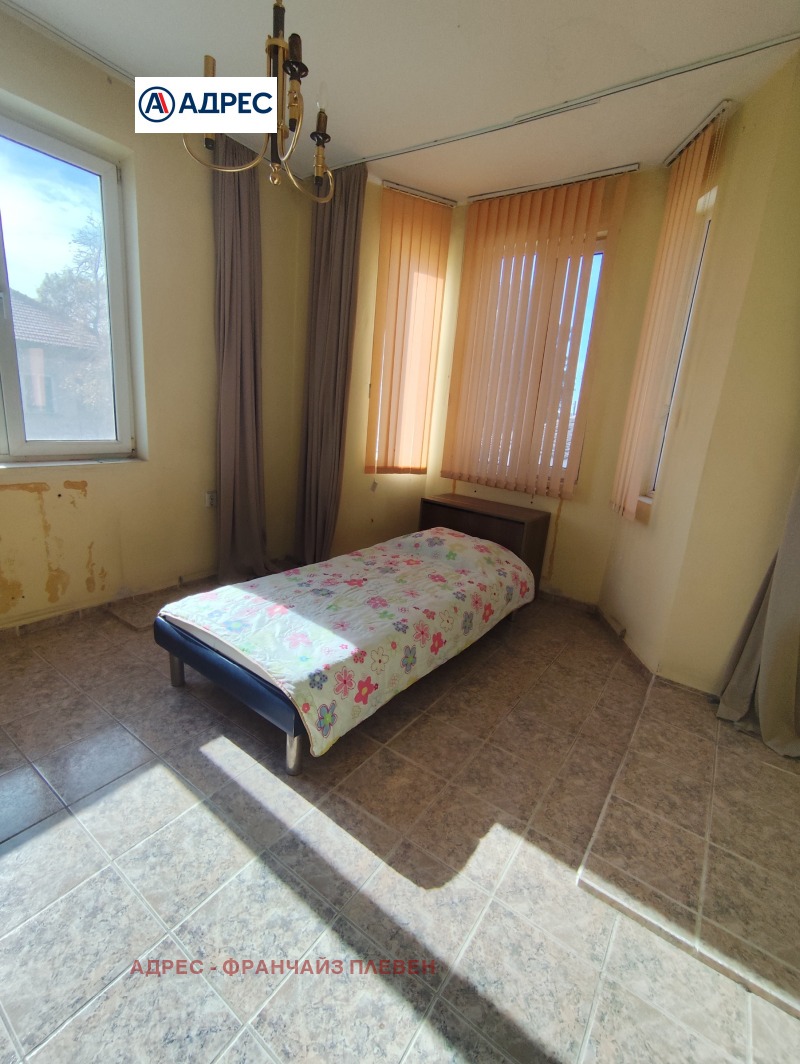 Продава КЪЩА, гр. Пордим, област Плевен, снимка 11 - Къщи - 52600236