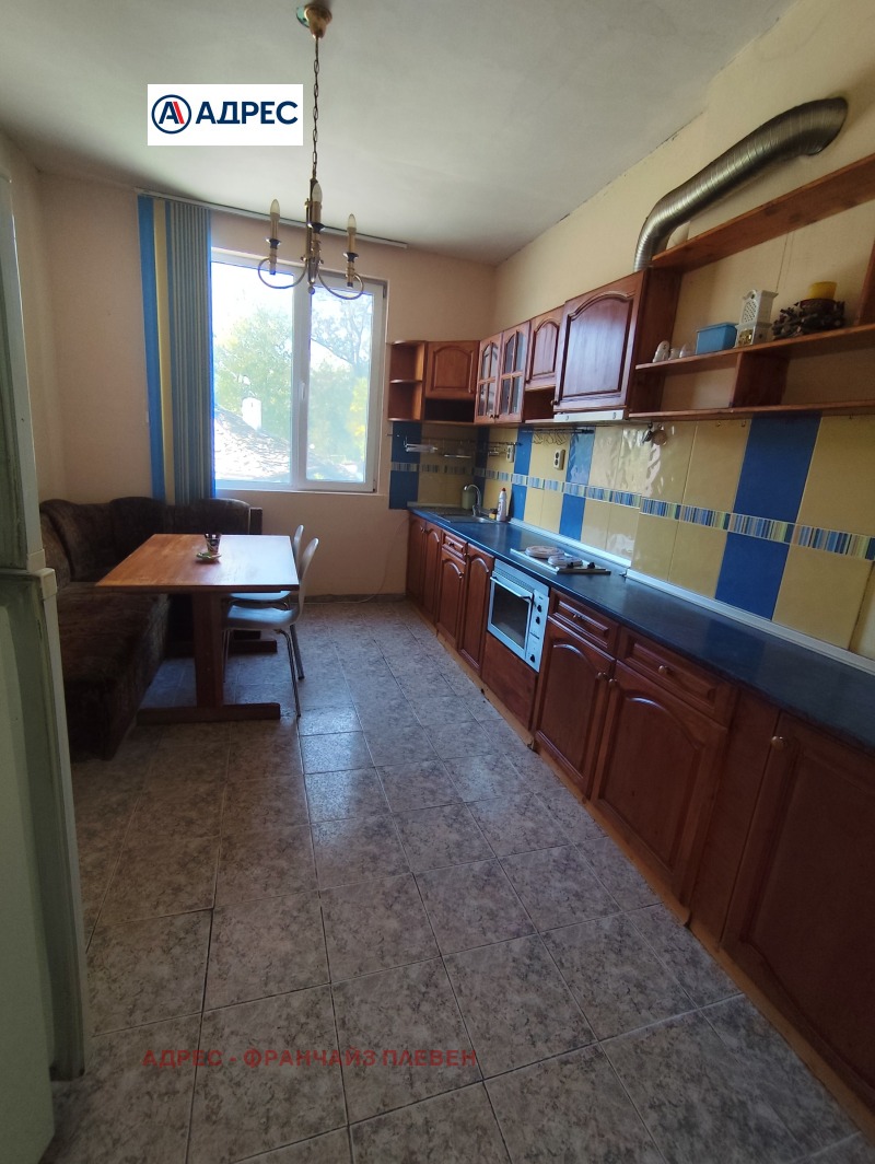 Продава КЪЩА, гр. Пордим, област Плевен, снимка 10 - Къщи - 52600236