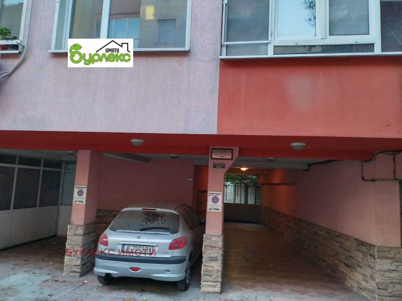 Продава  Паркомясто град Варна , Погреби , 12 кв.м | 64907921