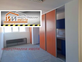 Ufficio Industrialna zona - Trakiia, Plovdiv 4