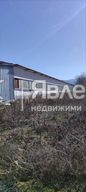 Продава ПРОМ. ПОМЕЩЕНИЕ, с. Литаково, област София област, снимка 3 - Производствени сгради - 55619142