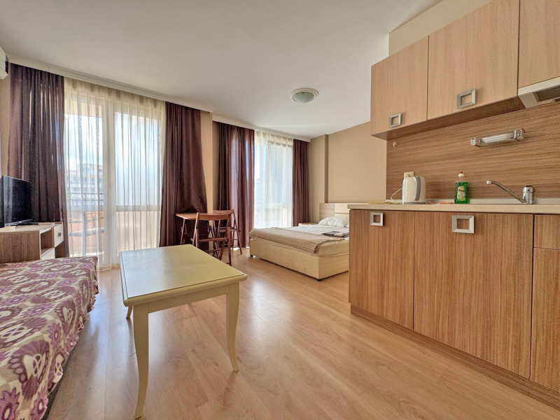 Продава  1-стаен област Бургас , к.к. Слънчев бряг , 42 кв.м | 49197153 - изображение [3]