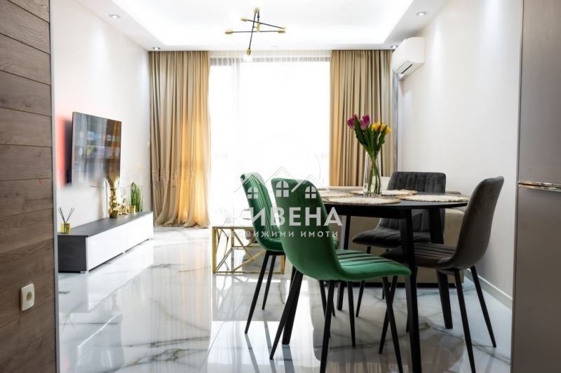 Продава  2-стаен град Варна , к.к. Св.Св. Константин и Елена , 68 кв.м | 35309655