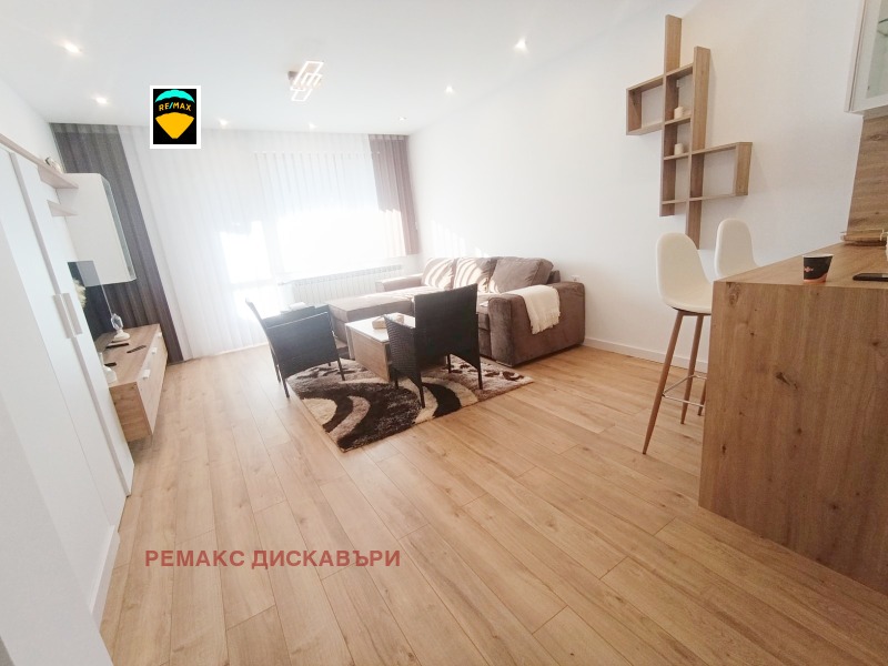 Продава  2-стаен град Смолян , Нов център , 94 кв.м | 65767476 - изображение [2]