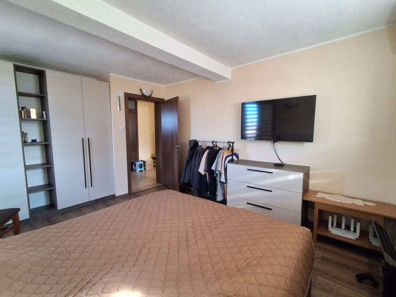 Продава ЕТАЖ ОТ КЪЩА, гр. София, Горна баня, снимка 3 - Етаж от къща - 53153916