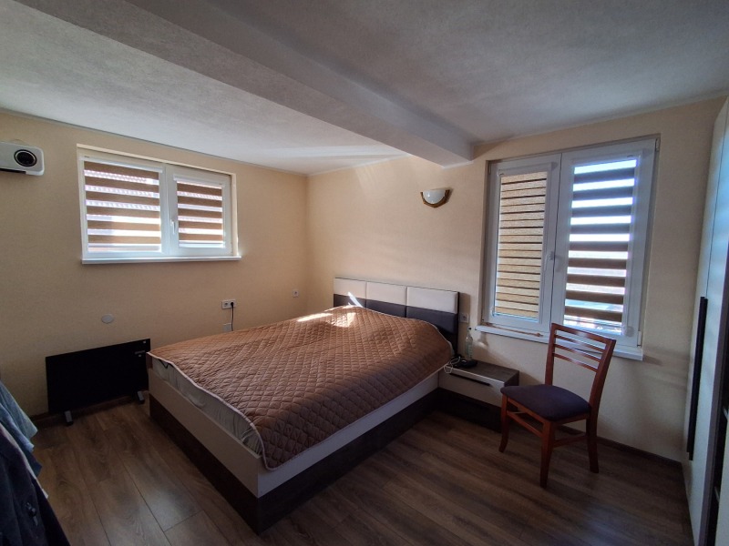 Продава ЕТАЖ ОТ КЪЩА, гр. София, Горна баня, снимка 2 - Етаж от къща - 53153916