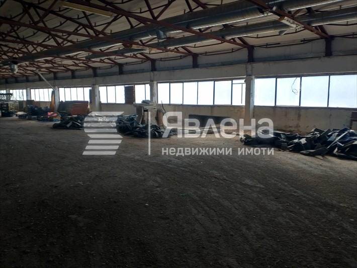 Продава ПРОМ. ПОМЕЩЕНИЕ, с. Литаково, област София област, снимка 6 - Производствени сгради - 55619142