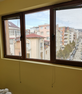 1 quarto Vazrajdane 1, Varna 6