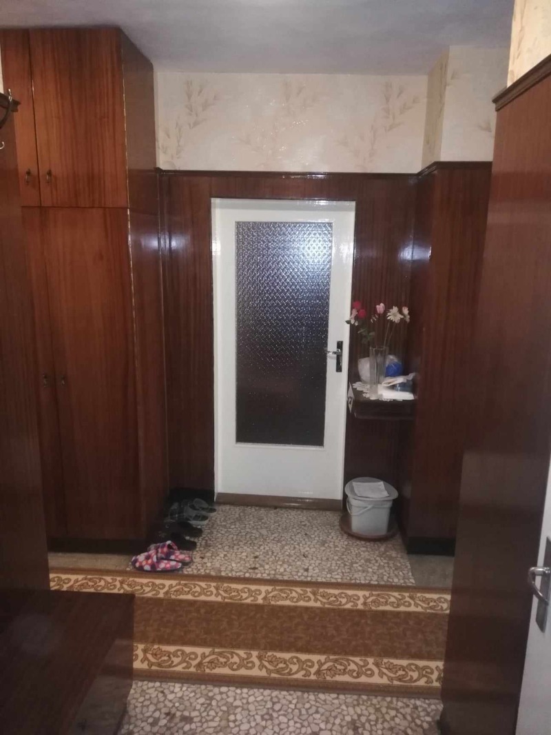 Продава 3-СТАЕН, гр. Русе, Хъшове, снимка 2 - Апартаменти - 52783453