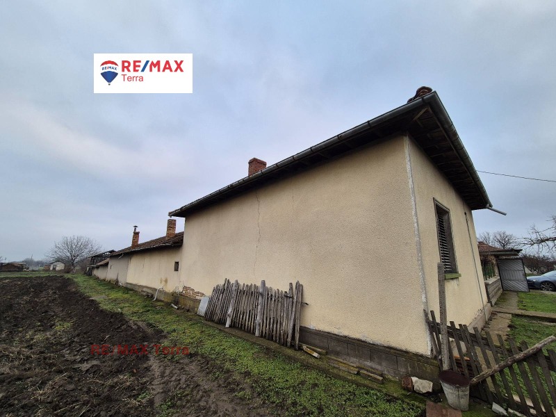 Продава КЪЩА, с. Обнова, област Плевен, снимка 13 - Къщи - 52824329
