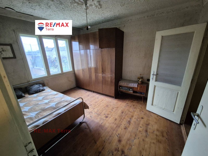 Продава КЪЩА, с. Обнова, област Плевен, снимка 2 - Къщи - 52824329