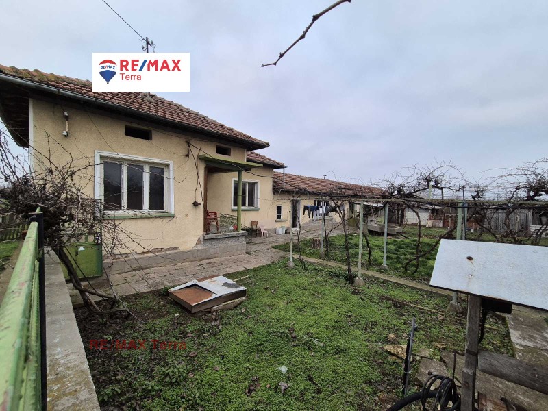 Продава КЪЩА, с. Обнова, област Плевен