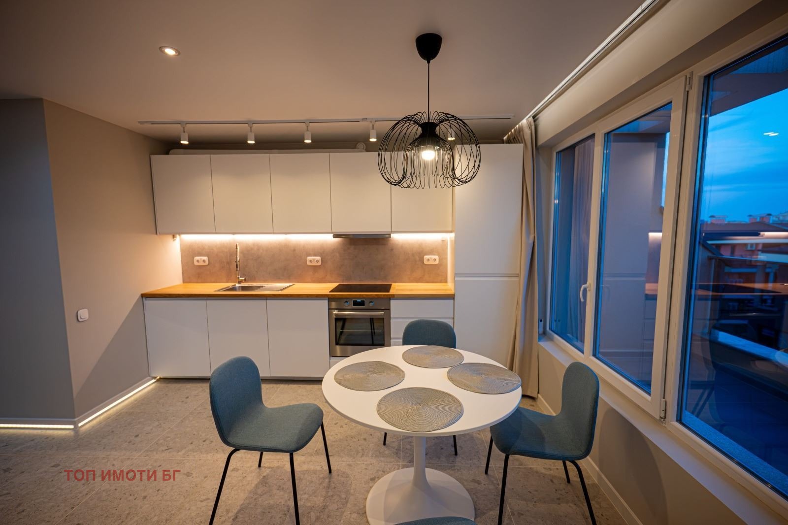 Продава 2-СТАЕН, гр. Пловдив, Южен, снимка 2 - Апартаменти - 54128153