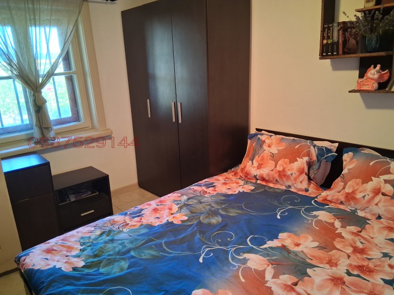 Продава  Къща област Враца , с. Мало Пещене , 1400 кв.м | 55908089 - изображение [8]