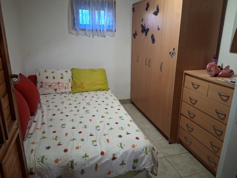 Продава  Къща област Враца , с. Мало Пещене , 1400 кв.м | 55908089 - изображение [9]