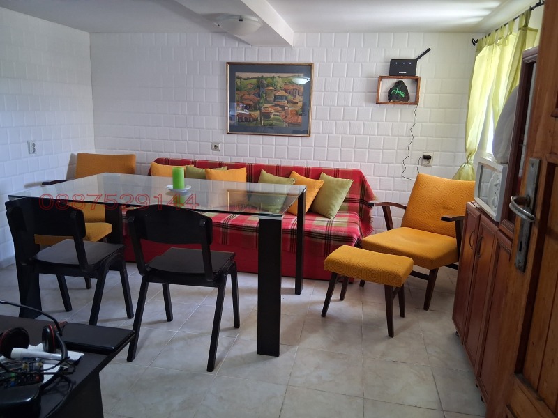 Продава  Къща област Враца , с. Мало Пещене , 1400 кв.м | 55908089 - изображение [7]