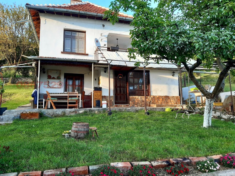 Продава  Къща област Враца , с. Мало Пещене , 1400 кв.м | 55908089
