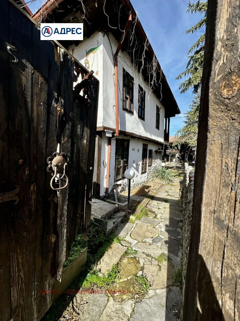 Продава ХОТЕЛ, с. Орешак, област Ловеч, снимка 2 - Хотели - 52600295