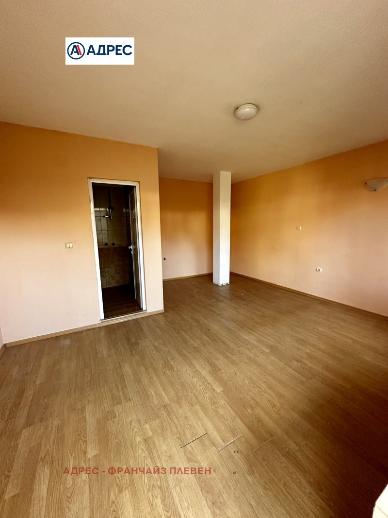 Продава ХОТЕЛ, с. Орешак, област Ловеч, снимка 15 - Хотели - 52600295