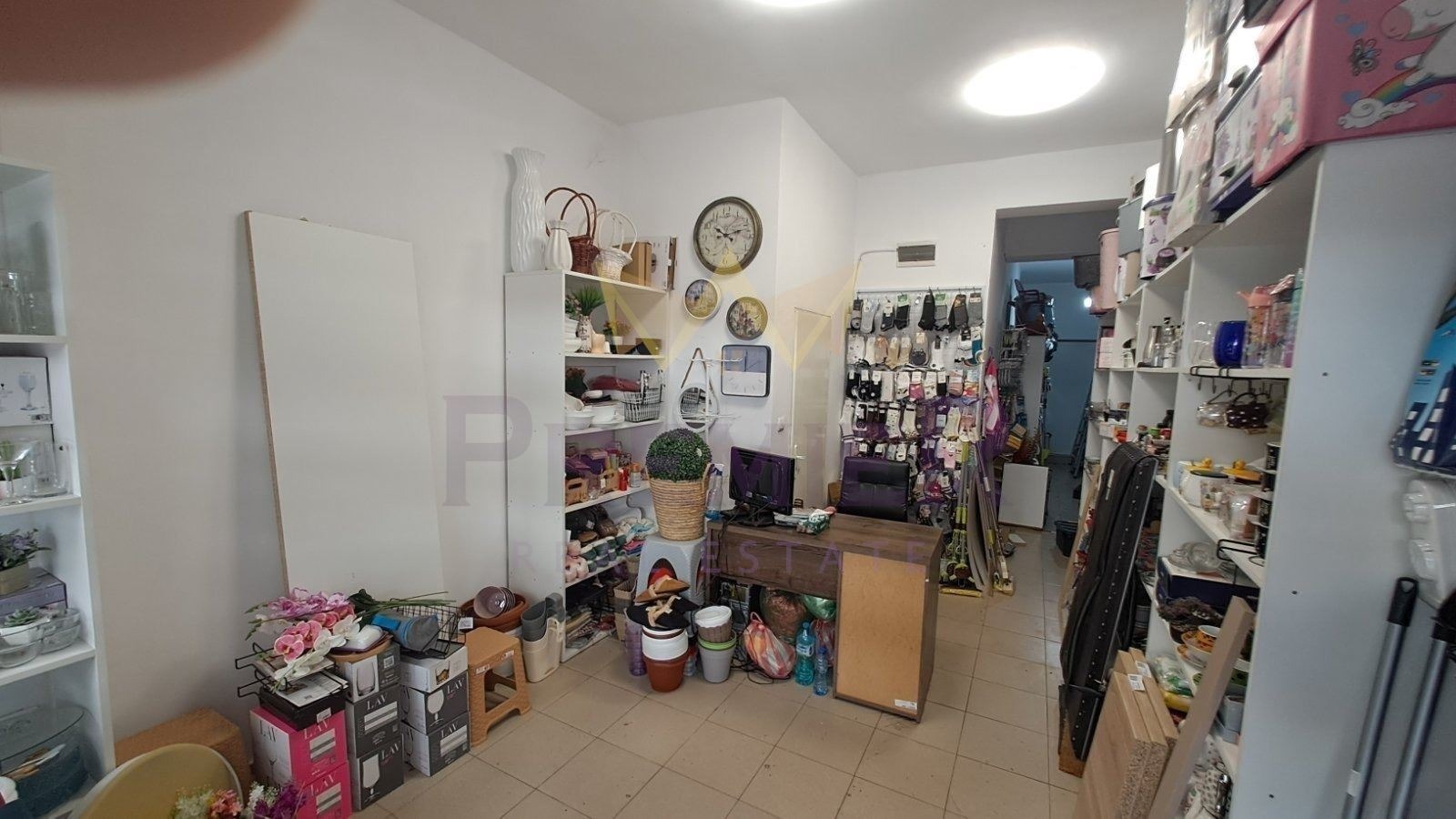 Продава МАГАЗИН, гр. Варна, Конфуто, снимка 5 - Магазини - 56251597